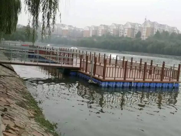 北京水上浮筒